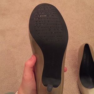 Gianni Bini Shoes - Gianni Bini Champagne Heels Gianni Bini Shoes - Gianni Bini Champagne Heels